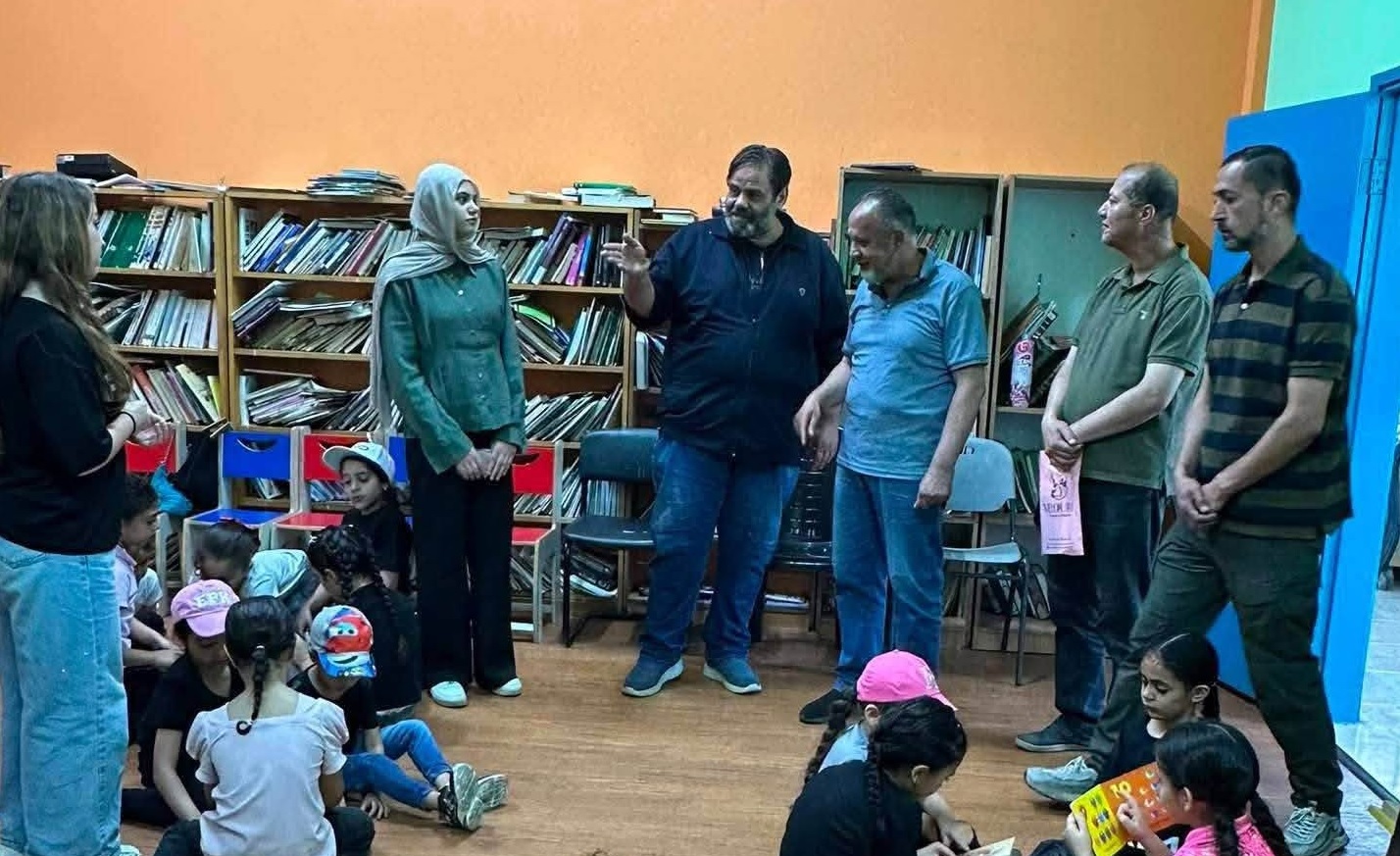 "التوجيه الوطني والمعنوي" في رام الله والبيرة تعقد عدة لقاءات تنسيقية مع اللجنة الشعبية ونادي الطفل الفلسطيني والمسرح الشعبي في مخيم الأمعري
