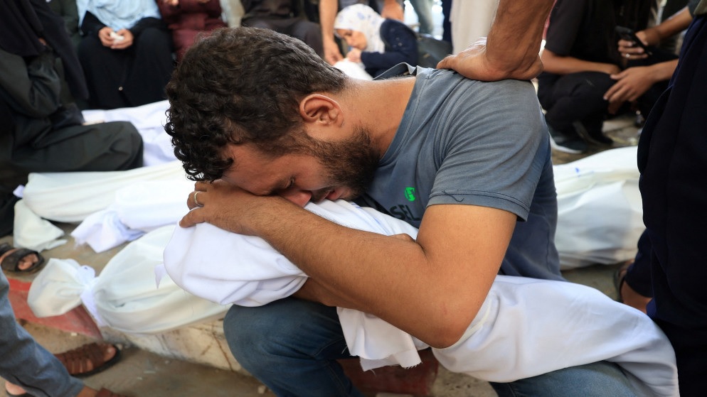 ثلاثة شهداء وعدة مصابين في قصف لقوات الاحتلال على مدينة غزة