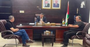 محافظ نابلس غسان دغلس يستقبل القائمين على مبادرة "رد الجميل لنابلس"