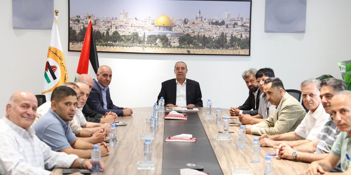 حسين الشيخ يبحث آخر المستجدات السياسية والتطورات في ملف الأسرى مع الهيئة العليا ونادي الأسير