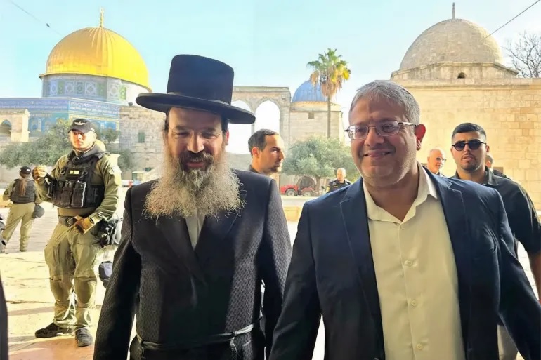 يتقدمهم المتطرف بن غفير: أكثر من 2300 مستوطن يقتحمون المسجد الأقصى