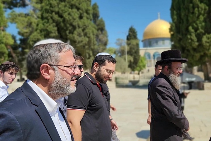 "الأوقاف" تدين اقتحام "بن غفير" للمسجد الأقصى وتحذر من تداعيات التصعيد