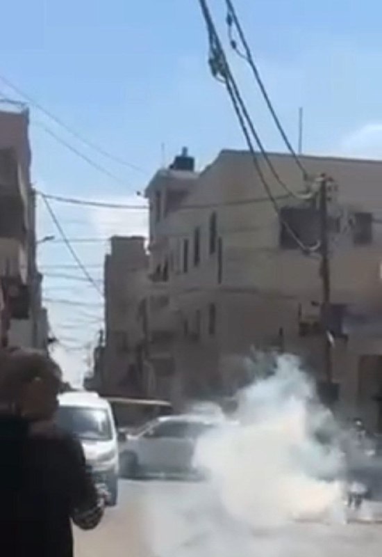 الاحتلال يقتحم معهد التدريب التقني في قلنديا شمال القدس ويحتجز العاملين