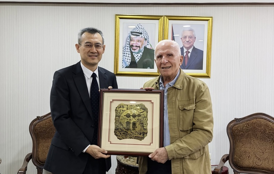 الأحمد يستقبل السفير الصيني الجديد سون تشن ويؤكدان عمق العلاقات التاريخية بين البلدين