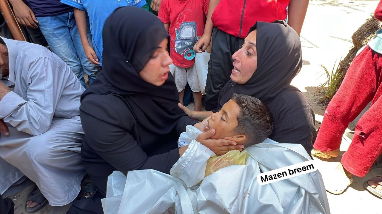استشهاد طفل وإصابة آخرين في قصف للاحتلال على مدينة خان يونس