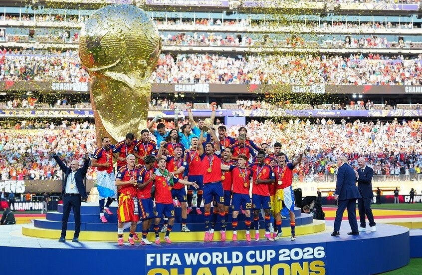 منتخب إسبانيا يفوز بلقب بطل كأس العالم