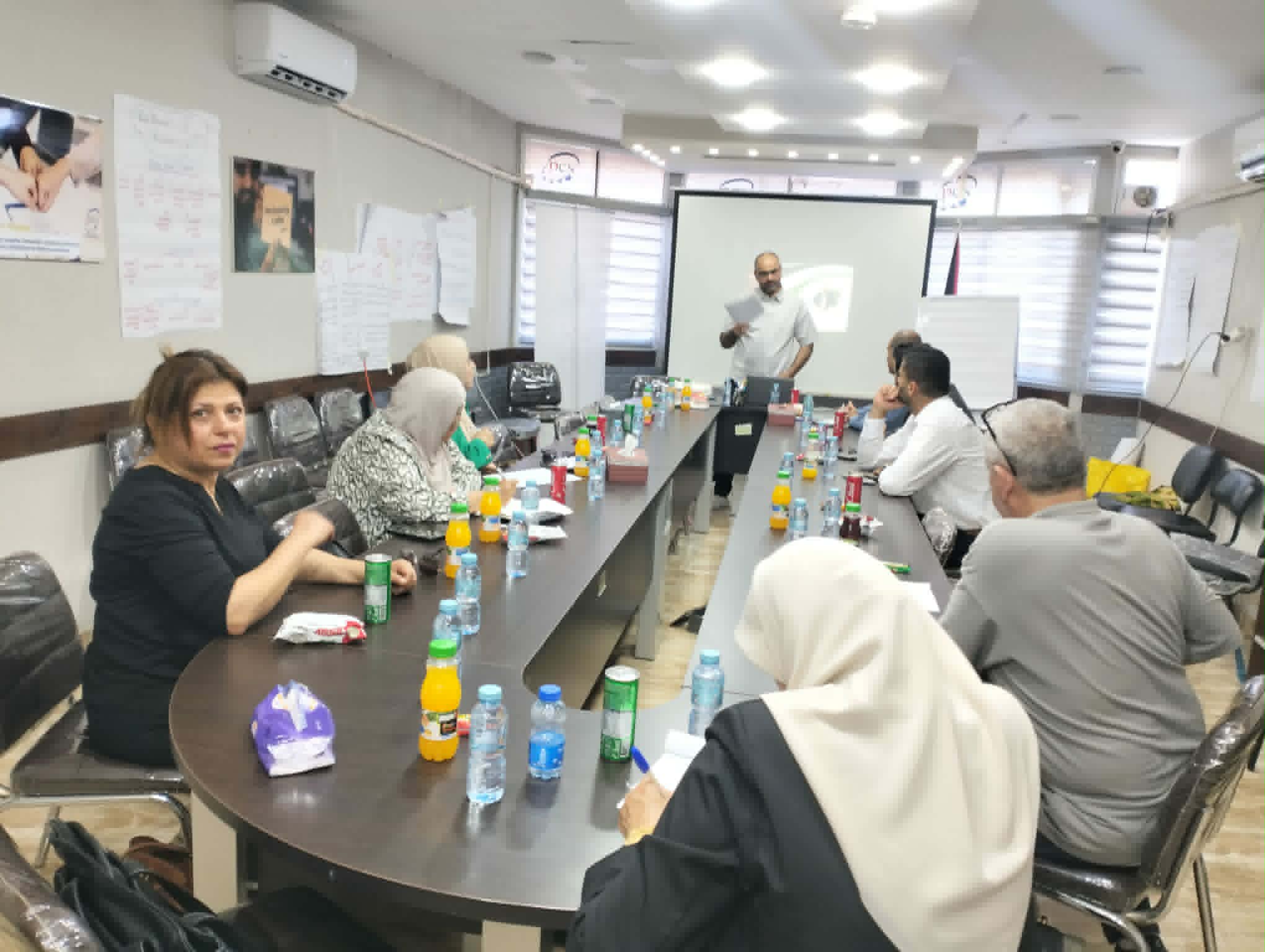 الحملة الأكاديمية الدولية تعقد اجتماعاً موسعاً في جنين لبحث سبل تفعيل العضوية والنشاطات