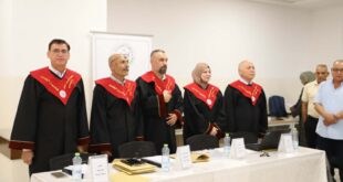 الدكتور عطا عميرة يناقش رسالة دكتوراه بجامعة الخليل حول دور الذكاء الاصطناعي في تطوير الإدارة الرقمية