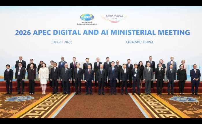 نائب رئيس مجلس الدولة: الصين مستعدة لتعميق التعاون العملي في مجالي الرقمنة والذكاء الاصطناعي مع جميع الأطراف