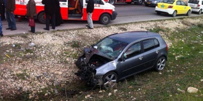 مصرع شابين وإصابة ثالث بجروح خطيرة في حادث سير ذاتي في يطا جنوب الخليل