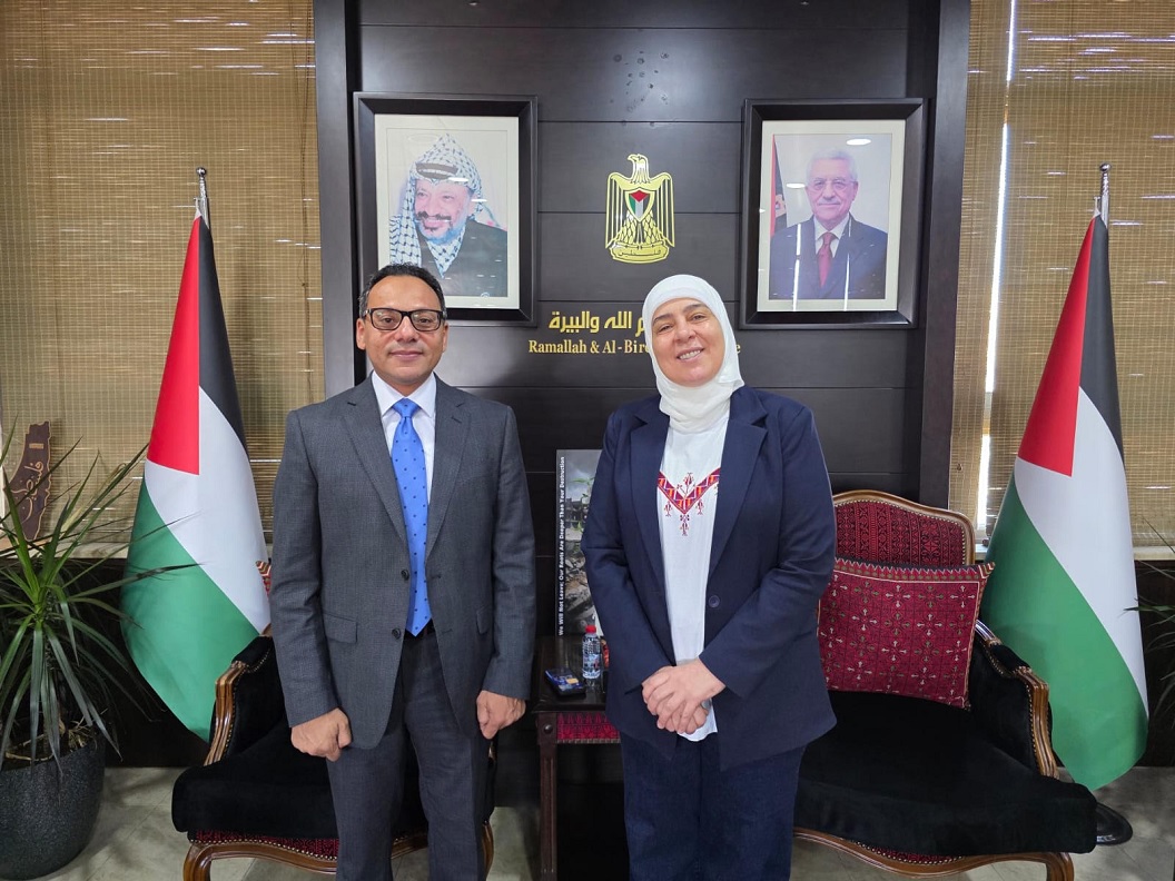 ليلى غنام تبحث مع القنصل المصري الجديد المستجدات على الساحة الفلسطينية وتثمن دعم القاهرة المتواصل لشعبنا