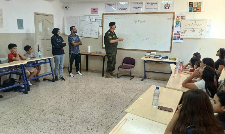 التوجيه الوطني والأمن الوطني في رام الله ينظمان لقاءات حول التحصين بالأمن الفكري والثقافي في مخيم النجاح الصيفي
