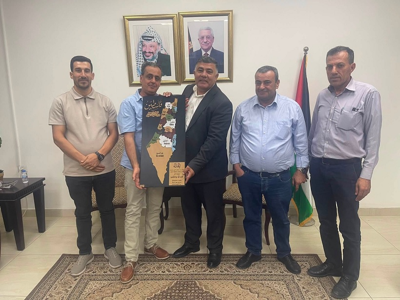 محافظ نابلس غسان دغلس يستقبل رئيس مجلس قروي روجيب
