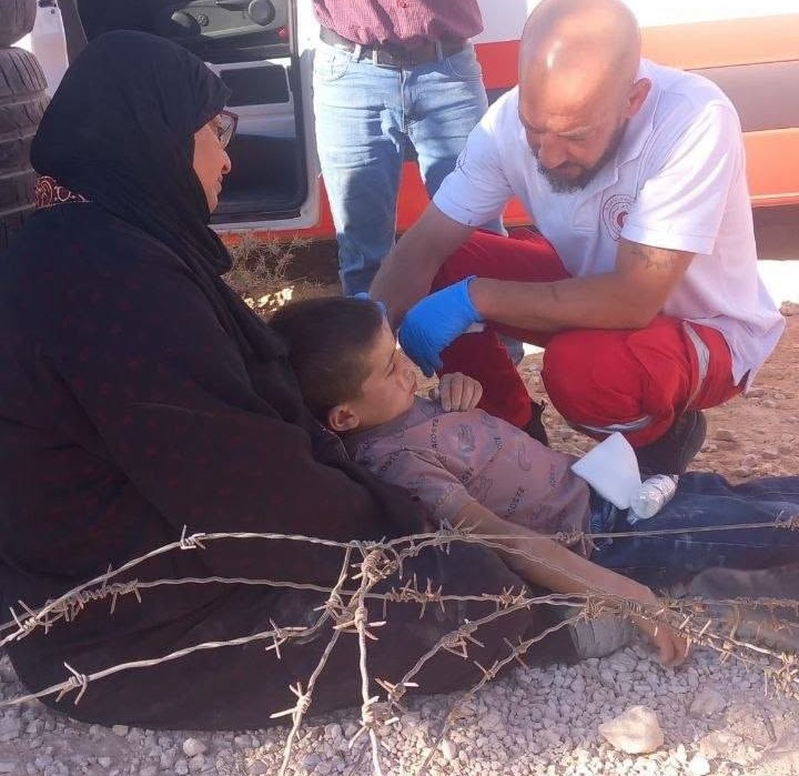 7 إصابات واعتقال 3 مواطنين إثر هجوم للمستوطنين في منطقة "حوارة" شرق يطا جنوب الخليل