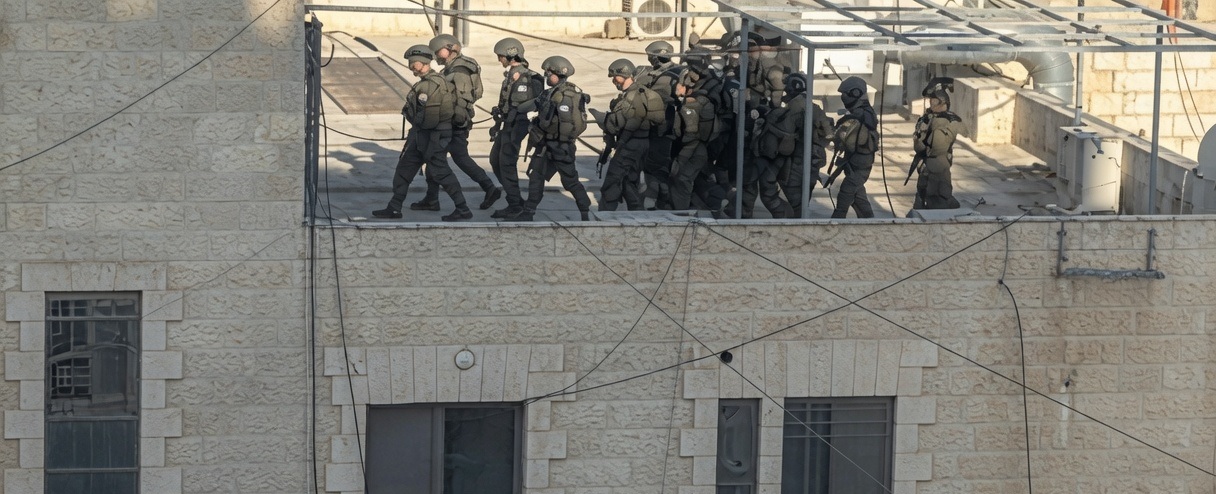 المنظمات الأهلية الفلسطينية: استهداف مخيم قلنديا مقدمة لمرحلة جديدة من تفكيك المخيمات الفلسطينية وإنهاء رمزيتها لقانونية والوطنية