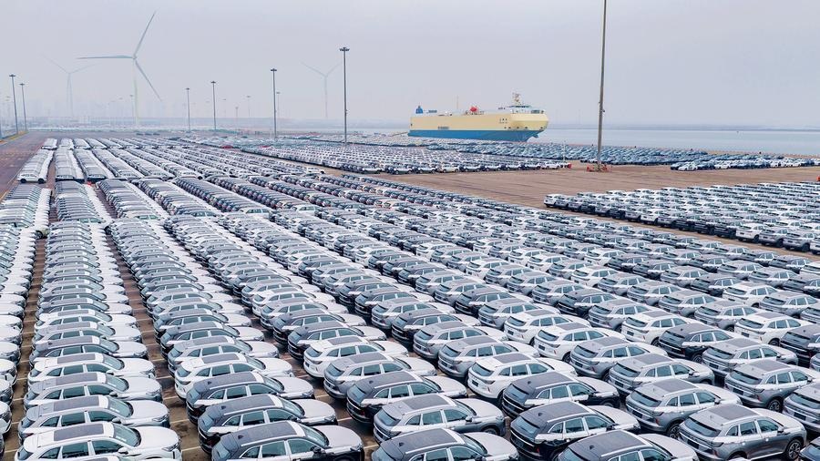 حصة المبيعات الشهرية من مركبات الطاقة الجديدة في الصين تتجاوز 60 بالمائة لأول مرة