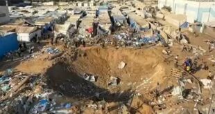 الاحتلال يدمر مستودع الأدوية في مستشفى شهداء الأقصى وسط غزة