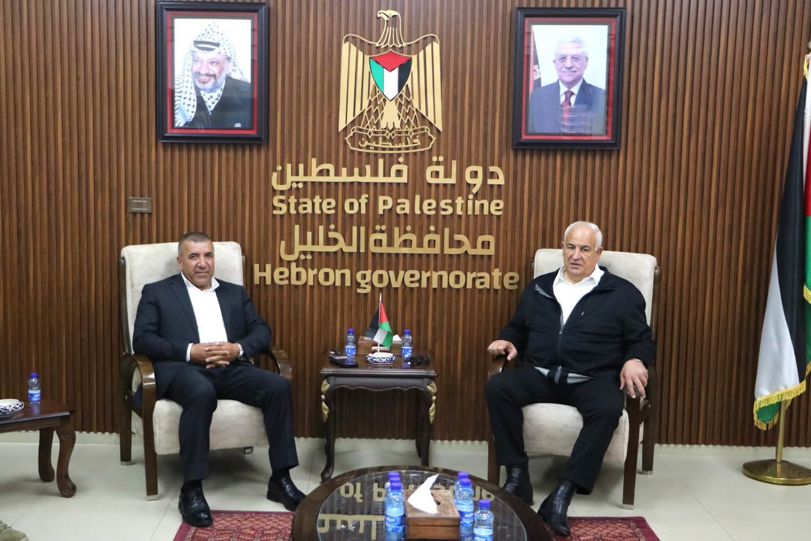 محافظ الخليل خالد دودين يستقبل وزير الداخلية اللواء زياد هب الريح
