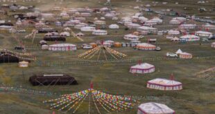 مهرجان الخيام في شيتشيوي بجنوب غربي الصين