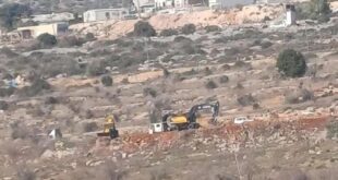 مستوطنون يجرفون أراضي في "بيت إكسا" غرب القدس لتوسيع بؤرة استيطانية