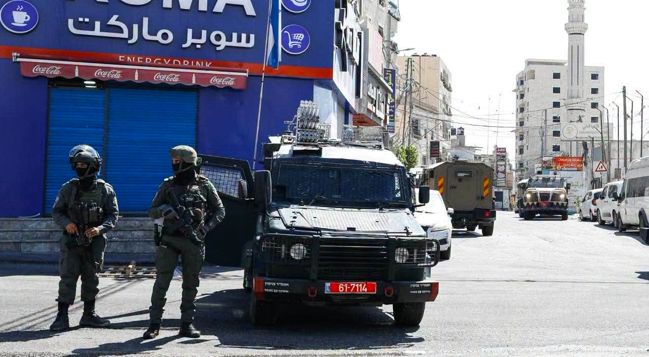 بعد عدوان استمر يومين.. انسحاب قوات الاحتلال من مخيم قلنديا وكفر عقب