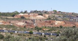 الاحتلال يواصل تجريف أراضٍ في سنجل شمال رام الله لصالح بؤرة استيطانية جديدة