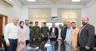بلدية الخليل وقيادة المنطقة توقّعان مذكرة تفاهم لتعزيز تشغيل غرفة التحكم الموحدة