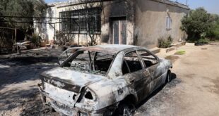 مستوطنون يحرقون مسكنا بمسافر يطا جنوب الخليل
