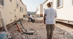 جيش الاحتلال يجلب بيوتا متنقلة إلى مستوطنة "كاديم" شرق جنين تمهيدًا لإعادة افتتاحها