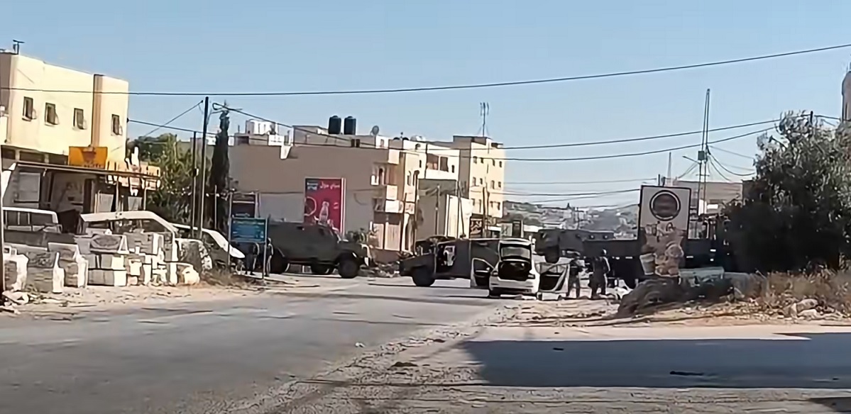 حملة عسكرية واسعة للاحتلال في الظاهرية جنوب الخليل.. إغلاق شامل واعتقالات مستمرة