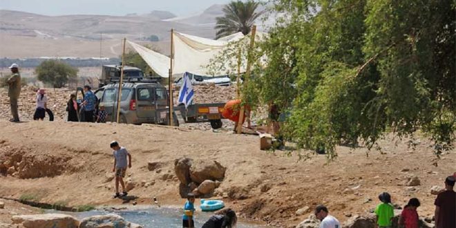 الأغوار الشمالية: الاحتلال يطرد الأهالي ويوسع محيط "نبع الحمة" لصالح المستوطنين