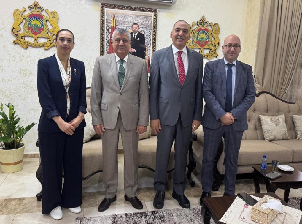 بسيسو يبحث مع السفير المغربي تعزيز التعاون في مجالات الإسكان والطرق وإعادة الإعمار