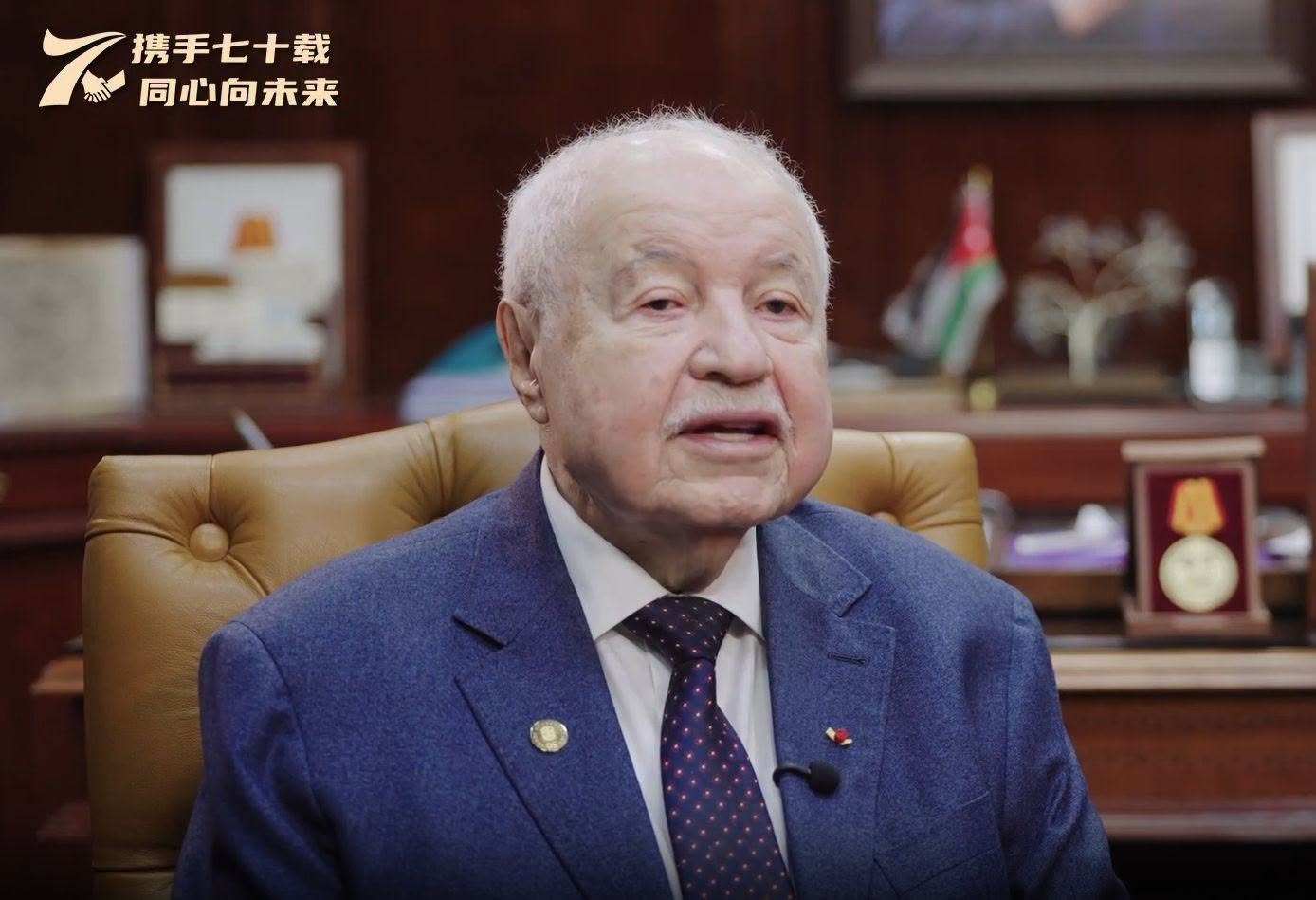سلسلة مقابلات مع المساهمين البارزين فى الصداقة الصينية-العربية | مؤسس معهد كونفوشيوس في الأردن طلال أبو غزالة: جزء من قلبي ينتمي إلى الصين