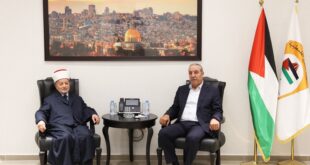 حسين الشيخ يبحث مع مفتي القدس والديار الفلسطينية التطورات بالأقصى ويحذر من مخططات الاحتلال