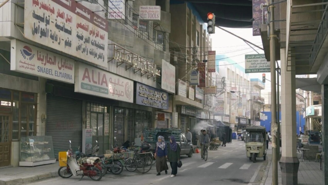 "مدينة الشرق الأوسط" في فيلم "مرحباً بكم في مطعم التنين" صُوّر بنسبة 95% في الصين