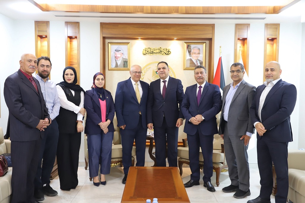 الاستخبارات العسكرية تستقبل وفدًا من الحملة الأكاديمية الدولية لبحث تعزيز الشراكة في مجالات التوعية والبحث العلمي