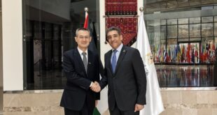 السفير الصيني لدى فلسطين سون تشن يزور وكيل وزارة الخارجية والمغتربين الفلسطينية للشؤون السياسية عمر عوض