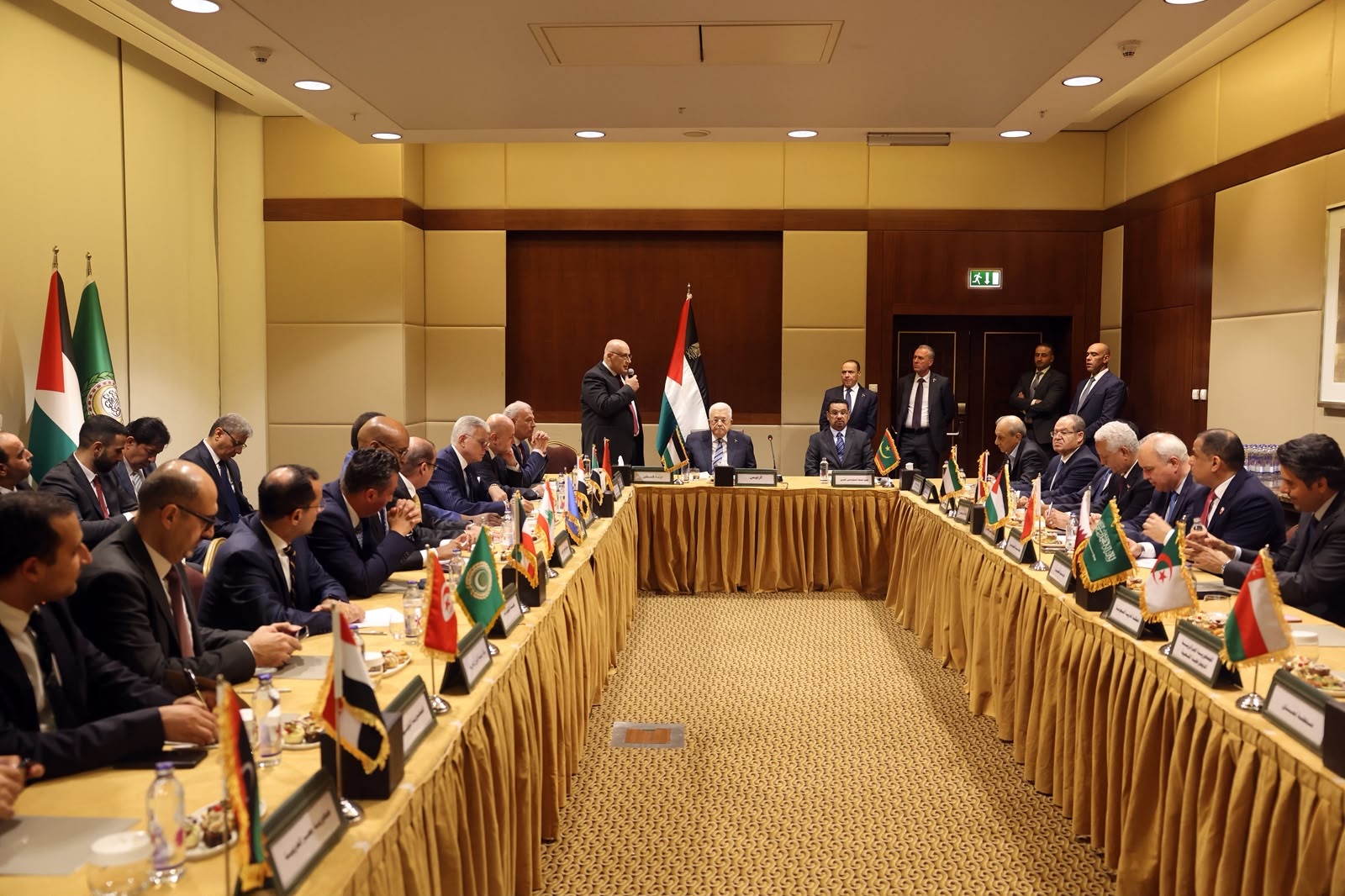الرئيس محمود عباس يستقبل السفراء العرب المعتمدين لدى تركيا