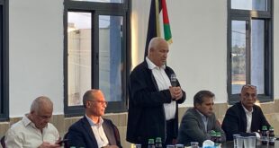 وزير الداخلية يعقد لقاءً في النبي صالح ويؤكد تعزيز السلم الأهلي وسيادة القانون