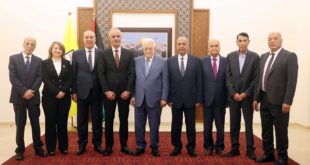 رئيس المحكمة الحركية لـ "فتح" وأعضاؤها يؤدون اليمين القانونية أمام الرئيس محمود عباس