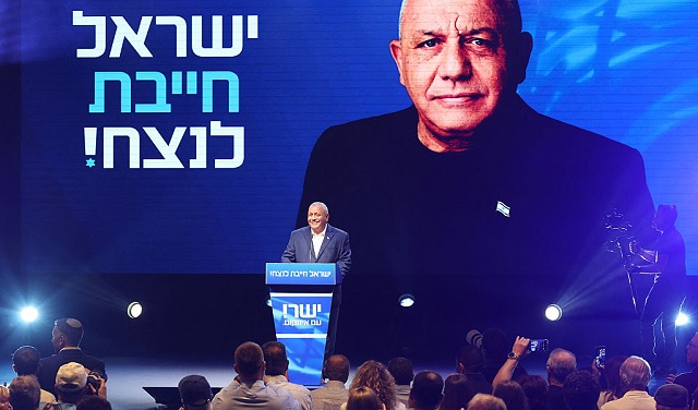 استطلاع: كم مقعدًا تحصد المشتركة الثلاثية؟ وماذا يضيف سيغالوفيتش إلى الموحدة؟