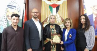 الثقافة في نابلس تنظم حفل إشهار وتوقيع ديواني "خبر مؤجل وجرح الخريف"