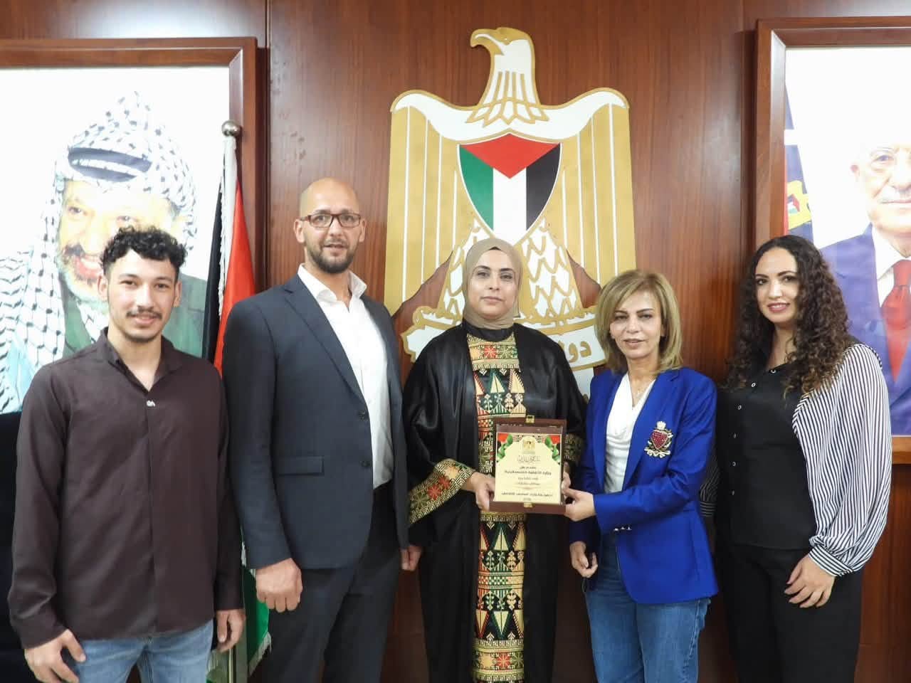 الثقافة في نابلس تنظم حفل إشهار وتوقيع ديواني "خبر مؤجل وجرح الخريف"