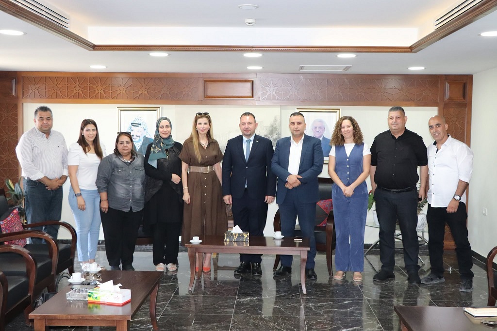 رئيس بلدية بيت لحم يبحث مع وزارة الاقتصاد الوطني تنظيم سوق وطني للمنتجات المحلية النسوية في المدينة