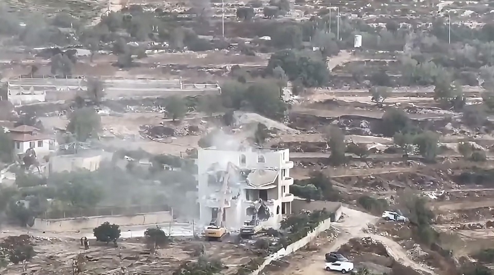 "الرئاسية العليا لشؤون الكنائس" تدين هدم منزل وتجريف أرض لعائلة مسيحية ببيرزيت وتهجير عائلة مسيحية في الطيبة