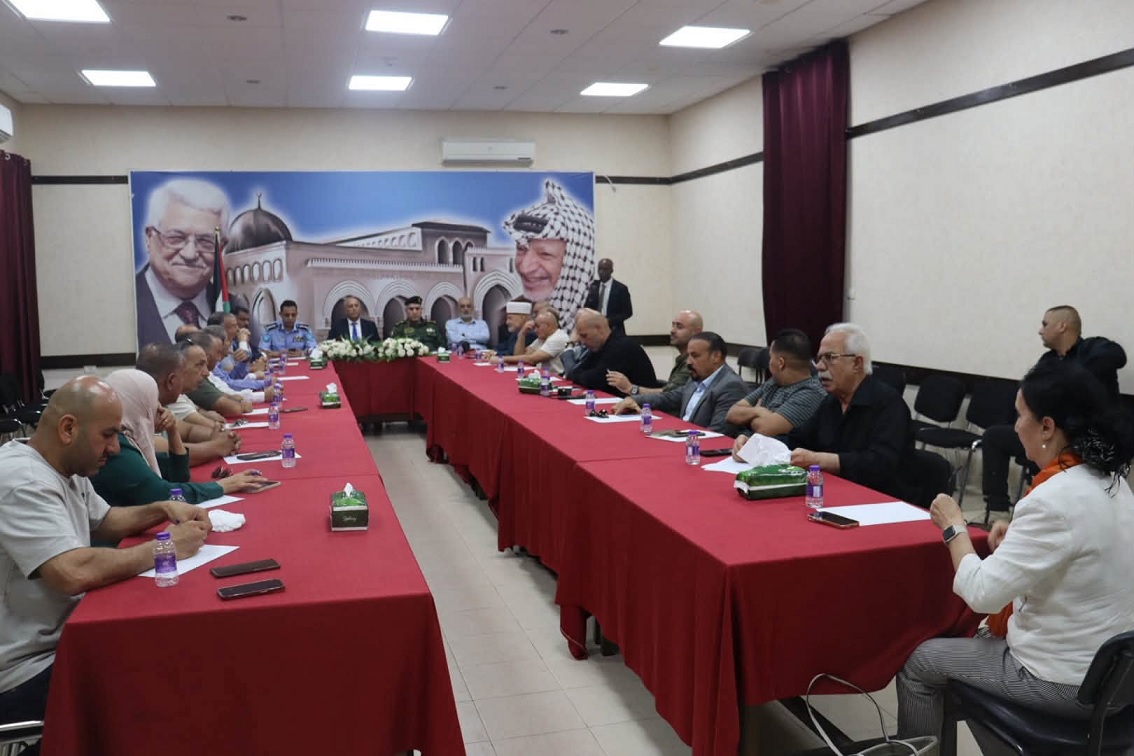 محافظ جنين يترأس اجتماعاً للمجلس الاستشاري لبحث الاستعدادات الجارية للانتخابات التشريعية