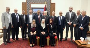 الرئيس محمود عباس يستقبل رئيس المجلس البلدي في طولكرم وأعضاءه المنتخبين