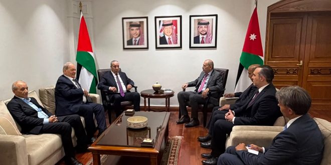 حسين الشيخ يلتقي نائب رئيس الوزراء وزير الخارجية الأردني لبحث تطورات الأوضاع في الأراضي الفلسطينية