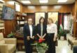 رئيس بلدية نابلس عنان الأتيرة تستعرض التحديات المالية وأولويات العمل خلال لقائها عضوين في المجلس الثوري لحركة فتح