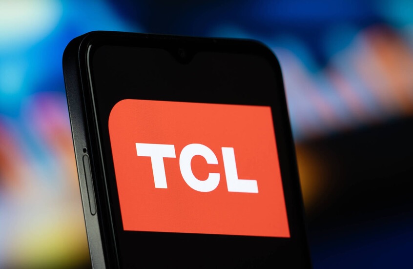 TCL تعود للأسواق مع هاتف منافس
